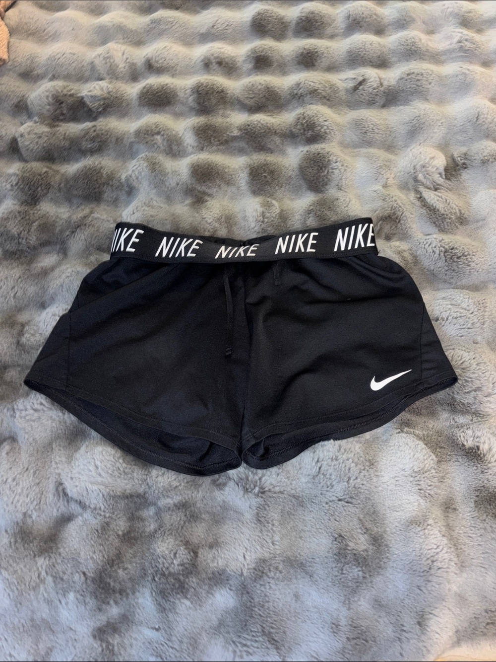 Nike Black Women's Logo-Waist Athletic Shorts
